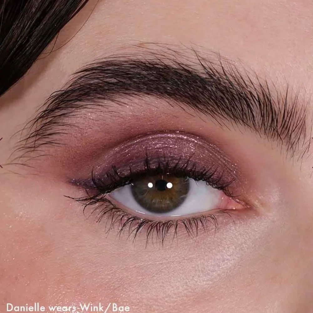 Wander Beauty Double Date Eyeshadow Duo in the shade Wink/Bae